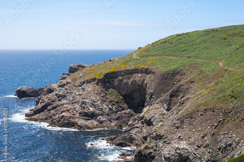 Paysage breton, sur le sentier des douaniers de la pointe du Raz photo