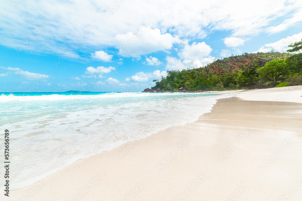 White sand and turquoise water in Anse Georgette beach