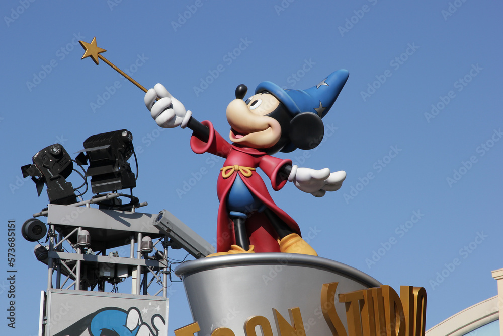 Naklejka premium Parc à thème Disneyland Paris et Walt Disney Studios