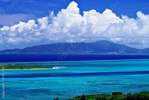 沖縄県小浜島大岳展望台から見える景色