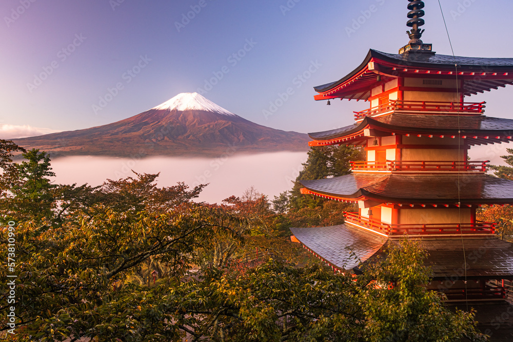 新倉山浅間公園から富士山と雲海