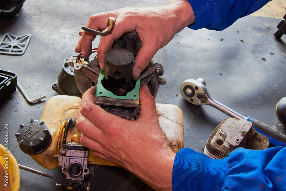 piston mower repair,repair a broken brush cutter,disassembled the old