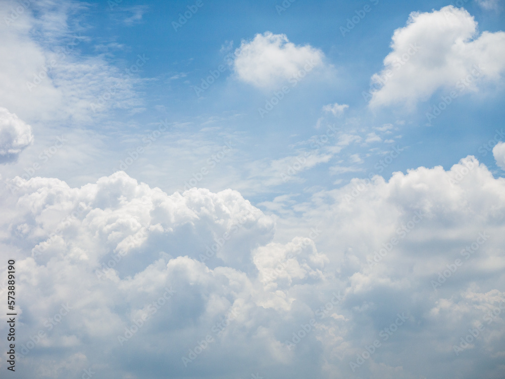 Naklejka premium blue sky with clouds