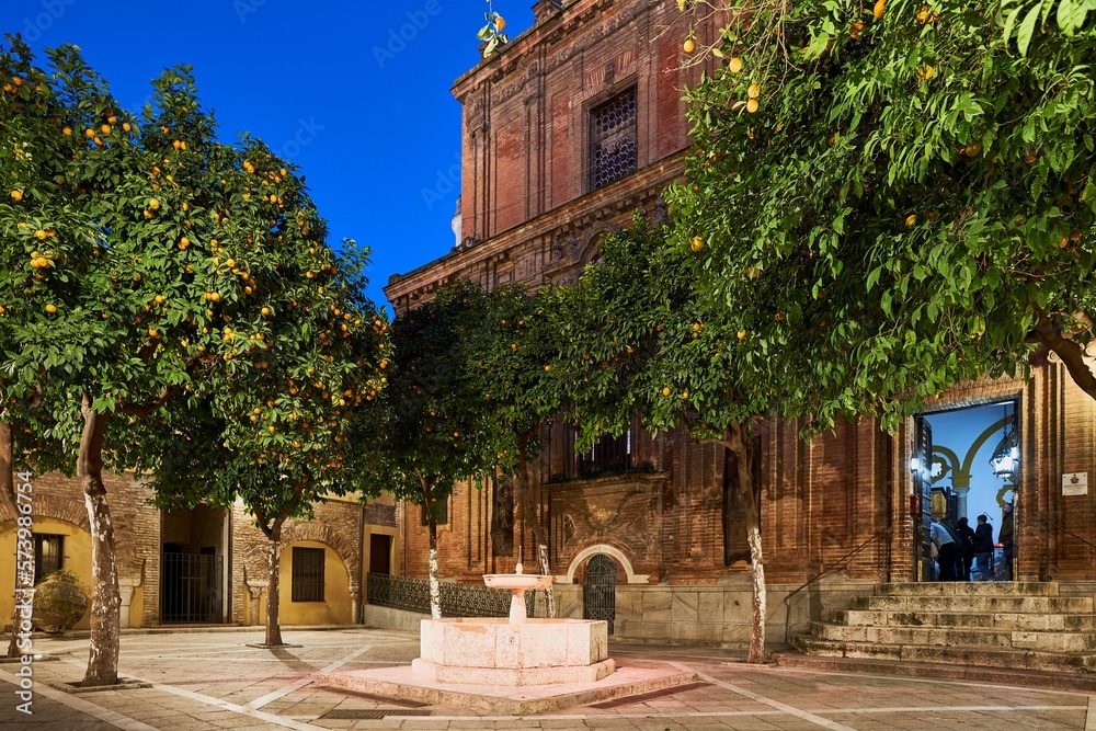 Fototapeta premium Iglesia Colegial del Divino Salvador, Plaza del Salvador, Sevilla, Spanien