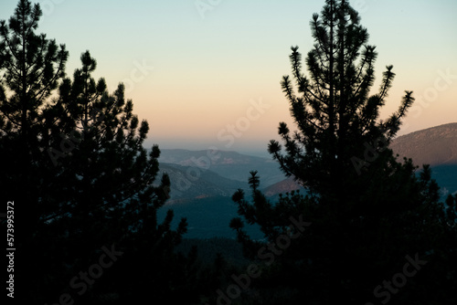 Mountain Sunset (ID: 573995372)