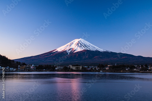 河口湖から富士山 © 文明 金本