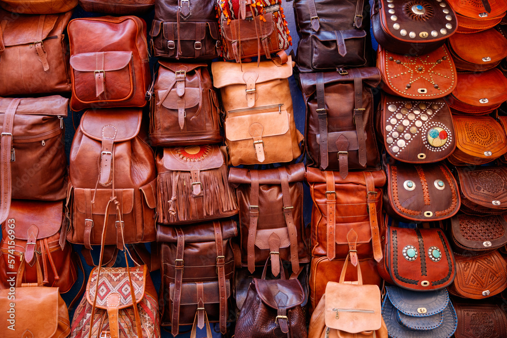 Store leather bags and products on the zouk in Morocco - obrazy, fototapety, plakaty 
