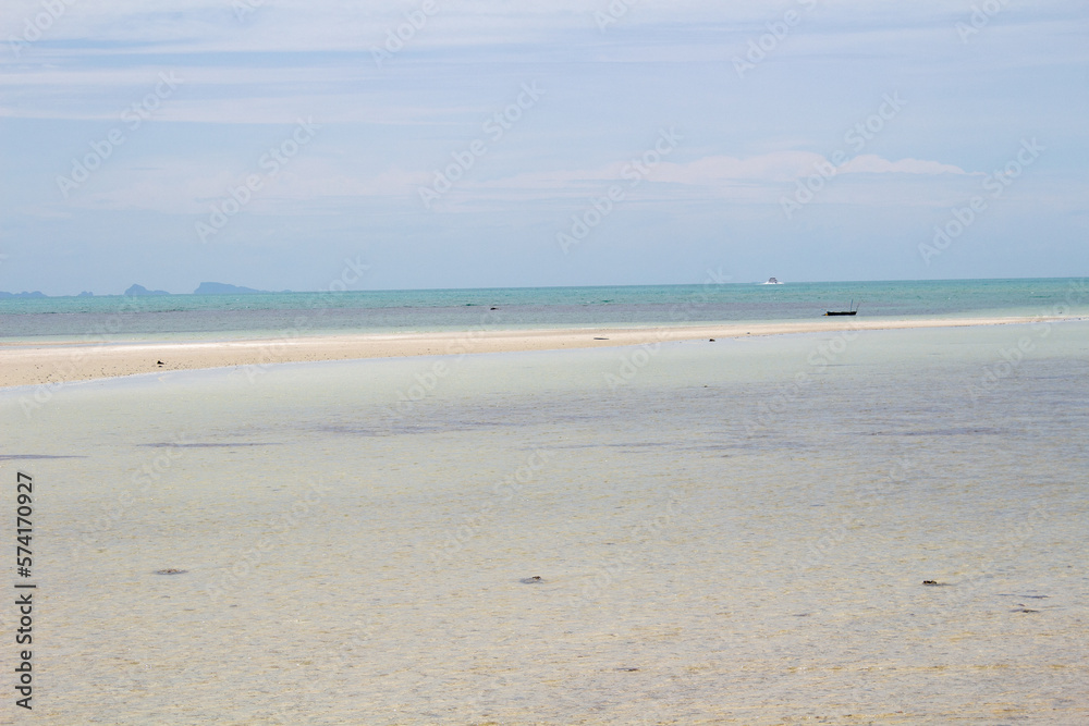 Obraz premium Meer Strand in Thailand bei Ebbe 