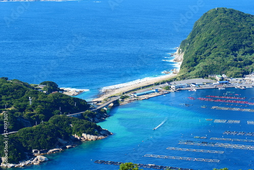 大望山より柏島を望む。大月、高知、日本。10月下旬。