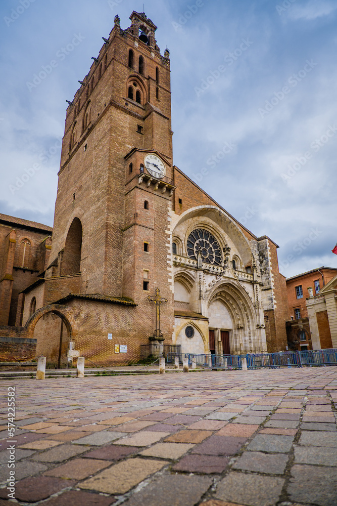 View on the Saint Etienne medieval gothic cathedral in Toulouse old town, the south of France (Haute Garonne)