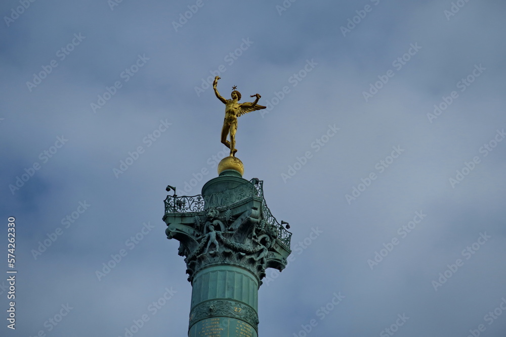 Génie de la Liberté sur la Colonne de Juillet, Place de la Bastille. Paris. 