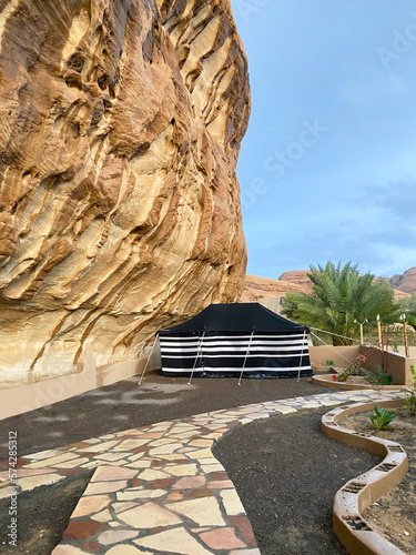 Φωτογραφία Al-Ula is the capital of the governorate of the same name that is part of Madinah Province in Saudi Arabia, it is considered one of the best-preserved heritage sites in the world