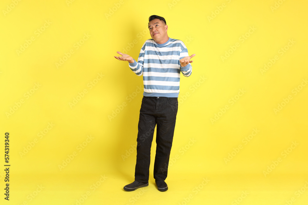 Fototapeta premium 40s Asian Man