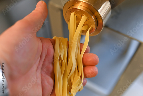 pasta fatta in casa tagliatelle photo