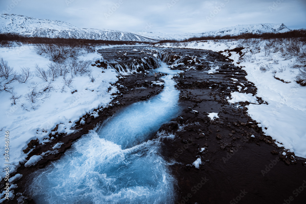 Brúarfoss Bruarfoss Wasserfall Langzeitaufnahme im Winter Landscape Querformat
