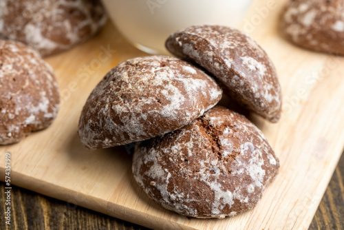 Fresh gingerbread and a glass of cold milk