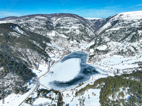 Snowy winter landscape of G...