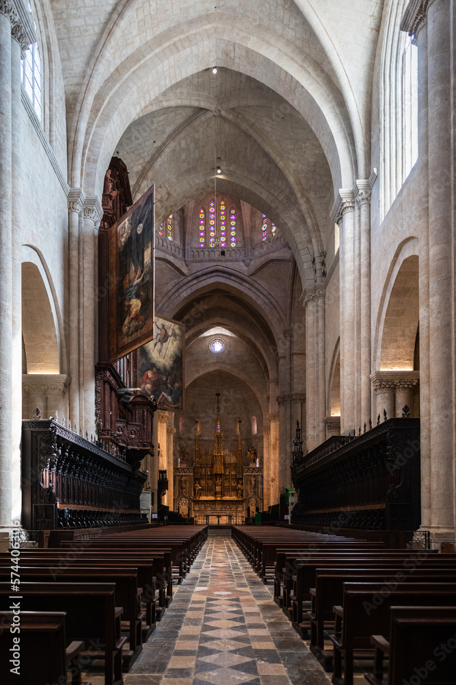 Inside view of the main nave of the Cathedral of Tarragona