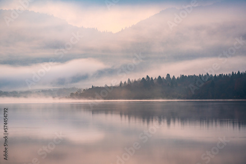 Fototapeta Naklejka Na Ścianę i Meble -  morning mist over the river