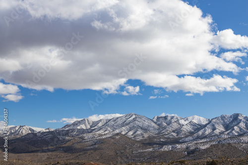 Fototapeta Naklejka Na Ścianę i Meble -  Snow covered mountains at Spring Mountain National Recreation Area, Nevada