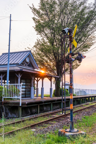 夕焼け風景「見晴台駅の夕焼け景色」CMでも話題のロケ地跡(南阿蘇村)
Sunset scenery 