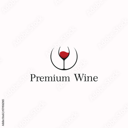 wine glass logo. red wine simple and luxurious logo design template