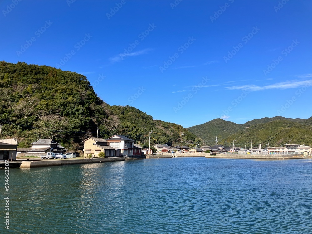 Amakusa is an island group about 60 kilometers southwest of Kumamoto City in western Kyushu. Made up of two big islands and hundreds of smaller islands, the Amakusa area is remote and rural with nice 