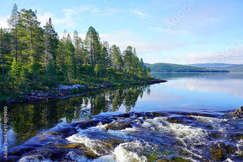 Fjord en Norvège, montagne, océan, nature