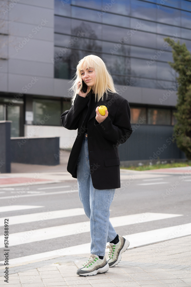 Naklejka premium Young woman 