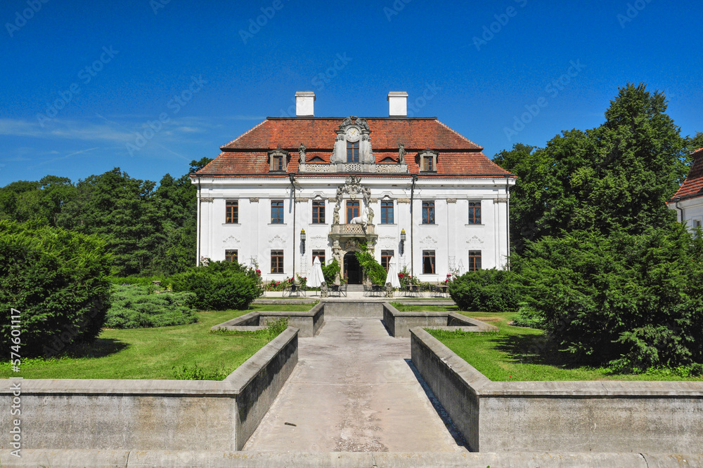 Palace from 1746 built by the architect David Sigismund von Zedlitz und Leipe. Kraskow, Lower Silesian Voivodeship, Poland. Palace from 1746 built by the architect David Sigismund von Zedlitz und Leipe. Kraskow, Lower Silesian Voivodeship, Poland.