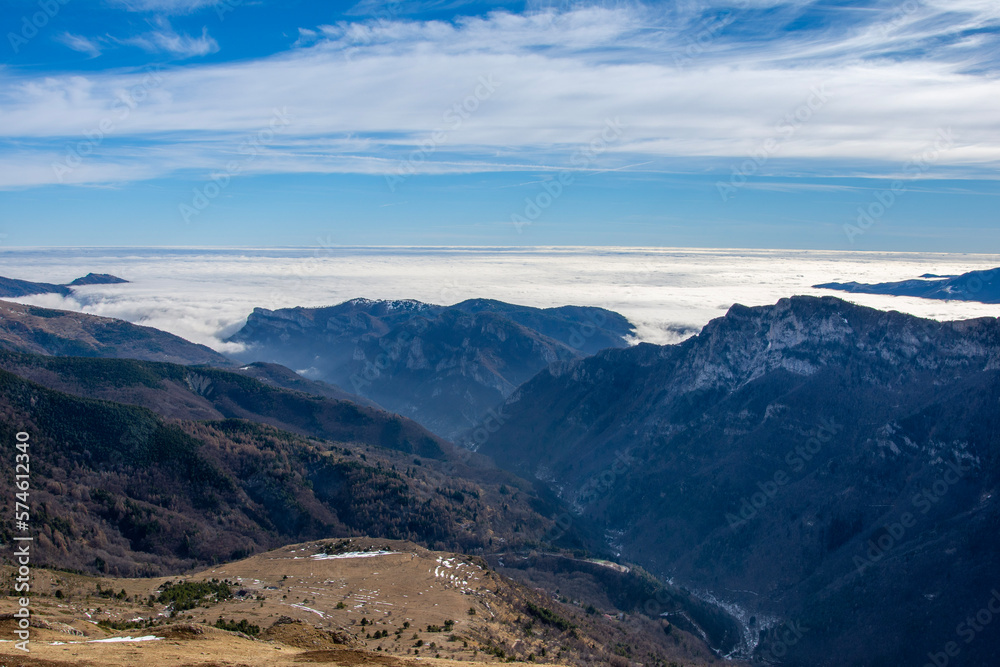 Fototapeta premium mountains and clouds