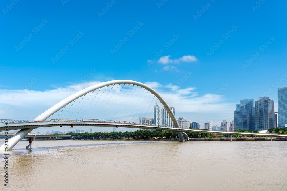 Fototapeta premium Haixin Bridge, Guangzhou Financial District