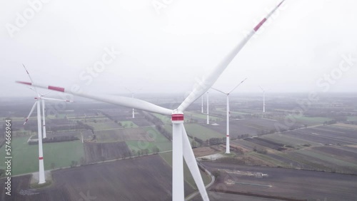 Windrad im Regen Windräder park Windräder drohnen aufnahme Windkraftanlage Windenergieanlage photo