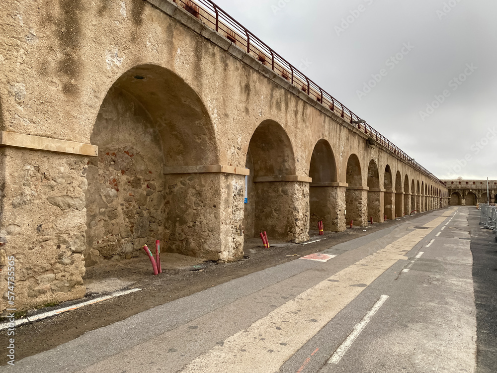 Fototapeta premium Wall at the port of Antibes France