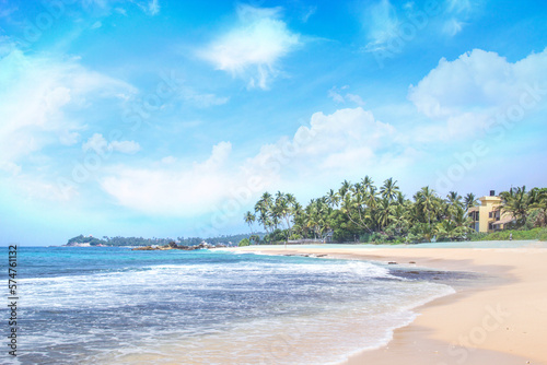 Fototapeta Naklejka Na Ścianę i Meble -  Beautiful view of the tropical beach of Sri Lanka on a sunny day
