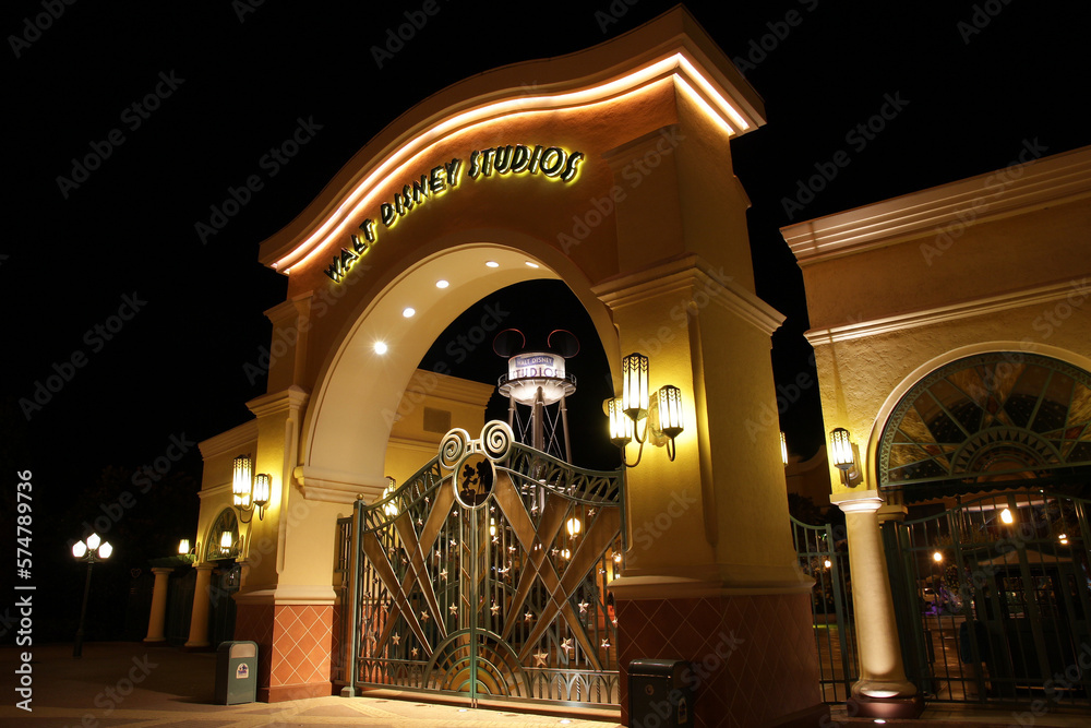 Naklejka premium Parc à thème Disneyland Paris et Walt Disney Studios