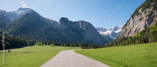 Canvas Print country road to Ahornboden valley, famous alpine landscape austria tirol, karwen