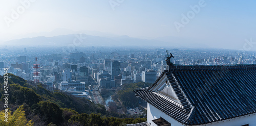 日本 愛媛県松山市の松山城の大天守から望む市街地