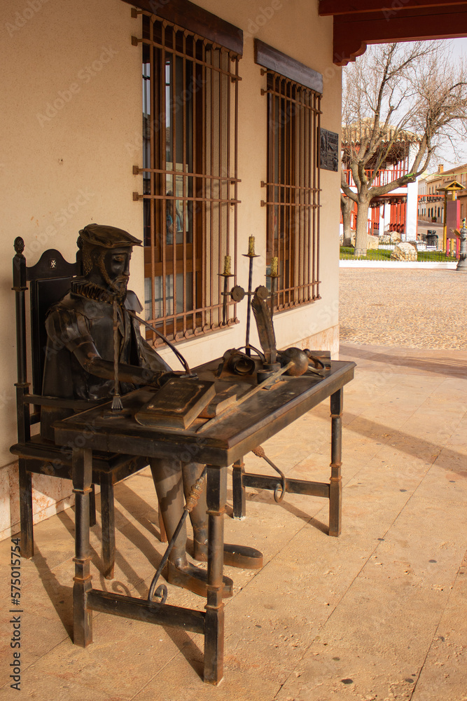 Monumento a Miguel de Cervantes en Puerto Lápice Monumento a Miguel de Cervantes en Puerto Lápice