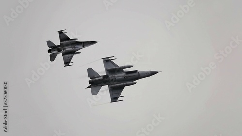 f 16 fighter jet