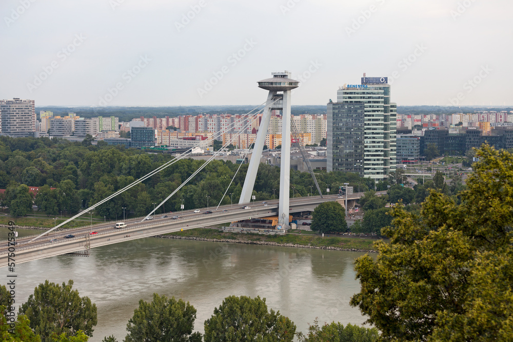 Obraz na płótnie Bridge of the Slovak National Uprising in Bratislava w salonie
