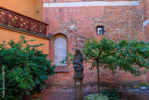 Vilnius. Sculpture by Vaclovas Krutinis 