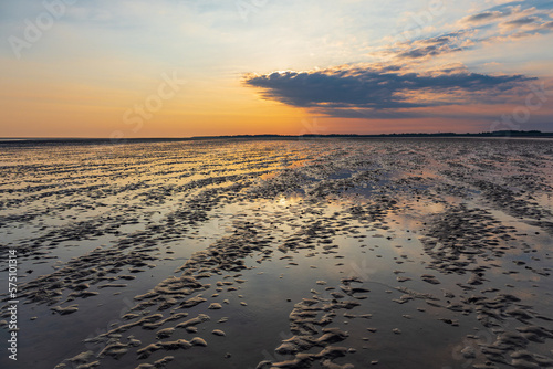 Sonnenaufgang im Wattenmeer auf der Insel Amrum
