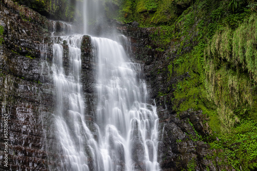 Wufengqi Waterfall in Yilan of Taiwan © leungchopan