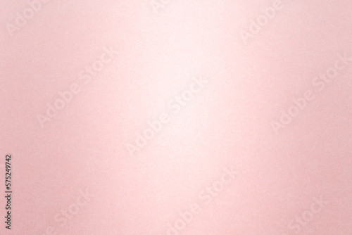 半透明の紙とピンク色の生地