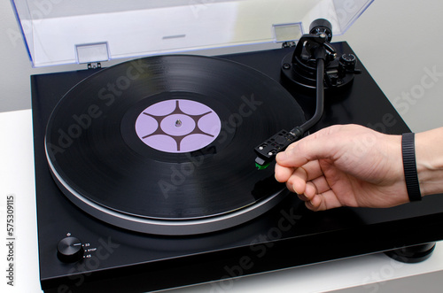Listening to music on vinyl players