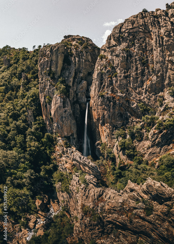 Naklejka premium Cascade de Piscia di Ghjaddu