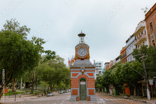 O Relógio Municipal é um relógio de torre localizado no Centro Histórico da cidade de Manaus, capital do estado do Amazonas. Possui arquitetura neoclássica e sua engrenagem foi importada da Suíça. O m photo