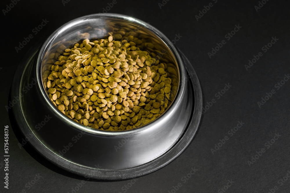 Pet animal starter food with protein and vitamin additives Pet animal starter food with protein and vitamin additives