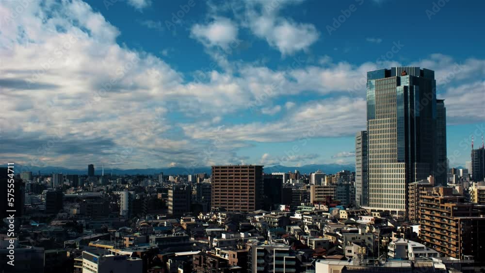 空と雲と街とビルの映像、昼間 空と雲と街とビルの映像、昼間